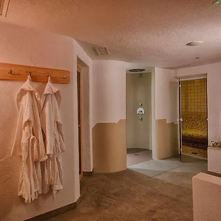 & Wellness Loefflerblick * Cadipietra