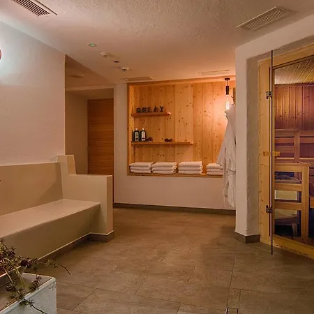 & Wellness Loefflerblick Apartment Cadipietra