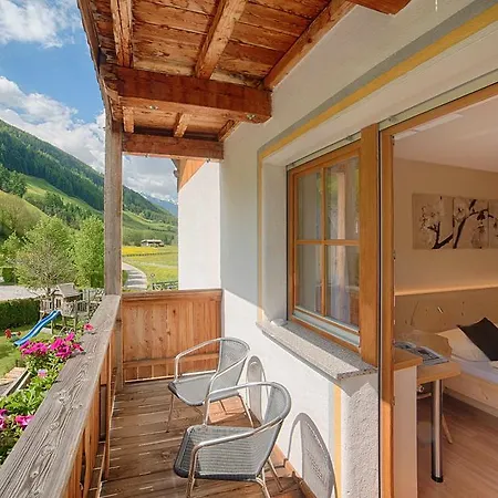 & Wellness Loefflerblick Cadipietra