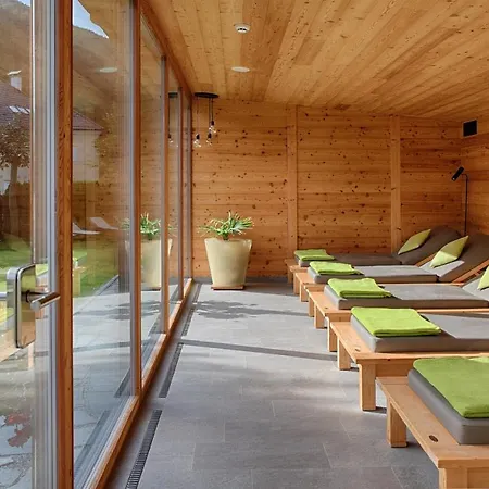 & Wellness Loefflerblick Cadipietra